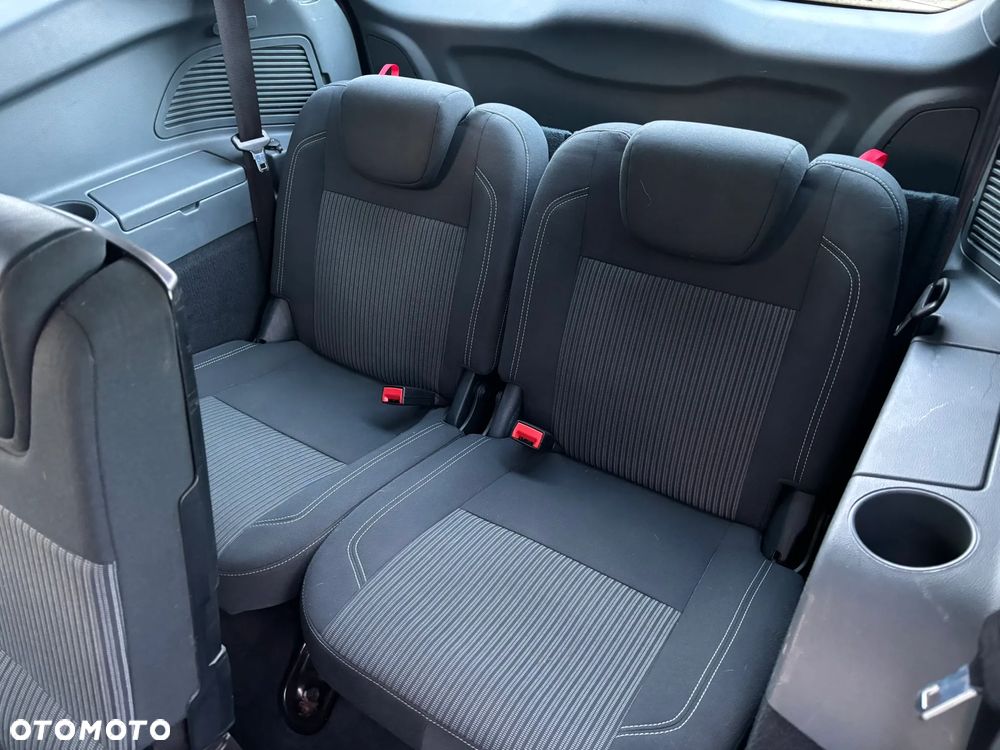 Ford Grand C-MAX 1.6 TDCi Start-Stop-System Champions Edition - 13