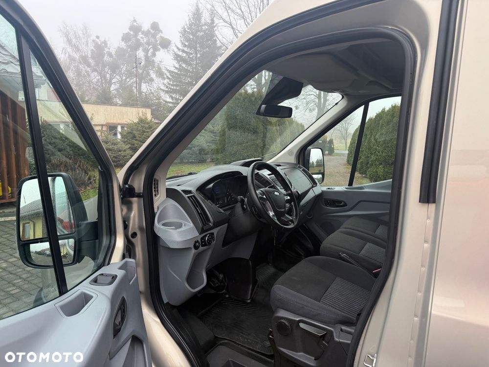 Ford Transit - 11