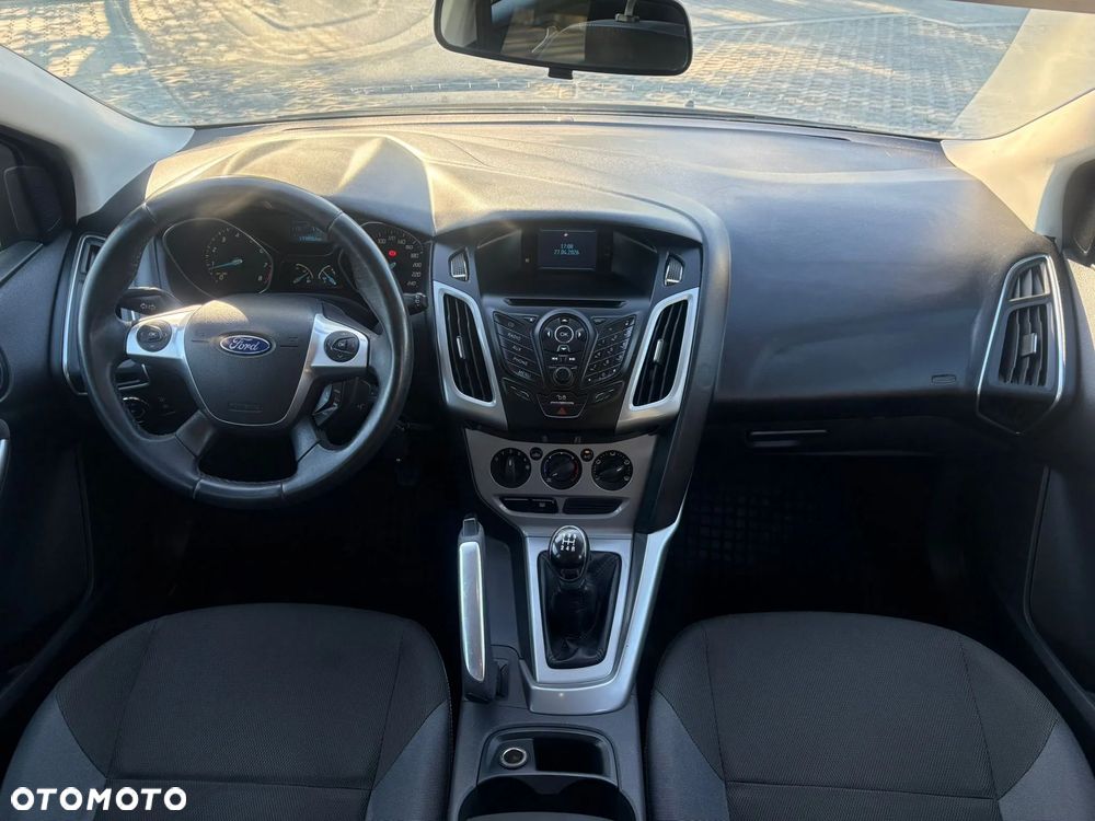 Ford Focus 1.6 Trend - 25