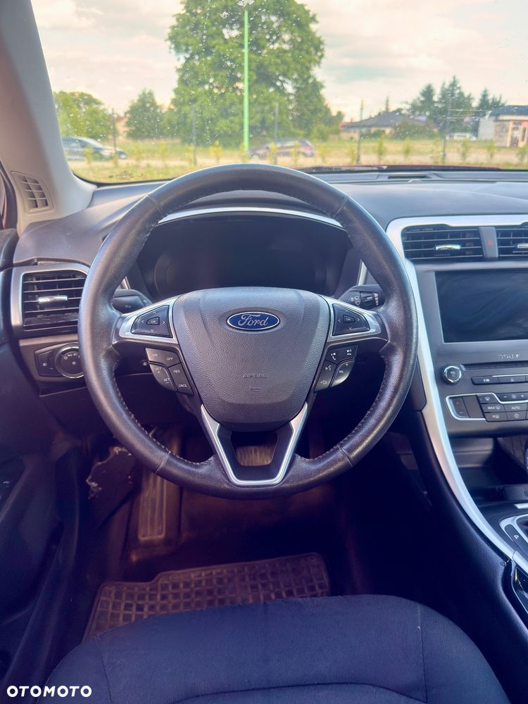 Ford Fusion - 5