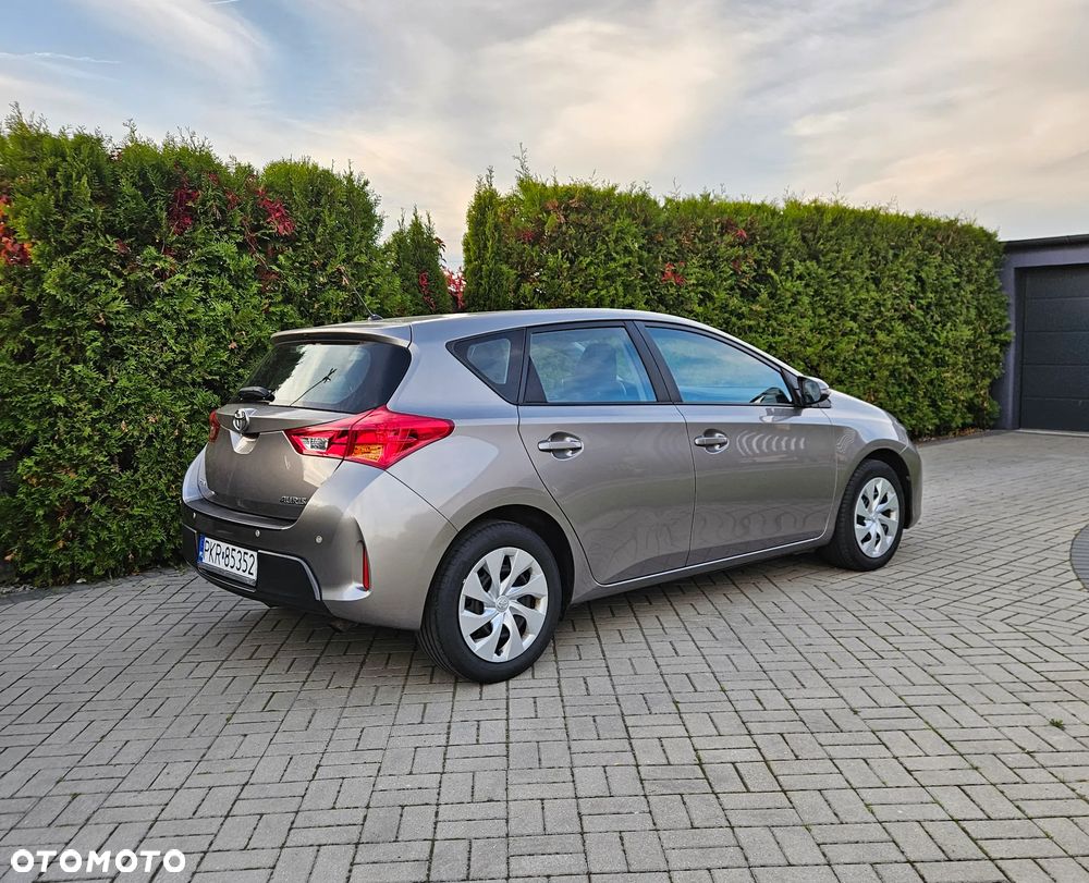 Toyota Auris 1.33 VVT-i - 14