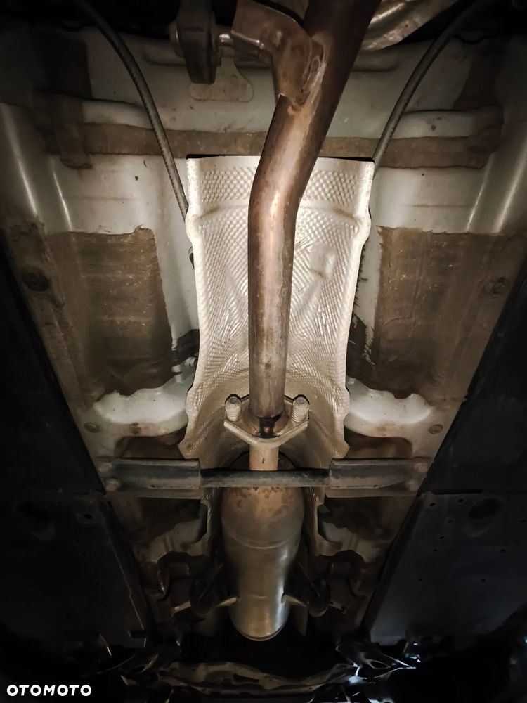 Toyota Auris 1.6 Premium - 22