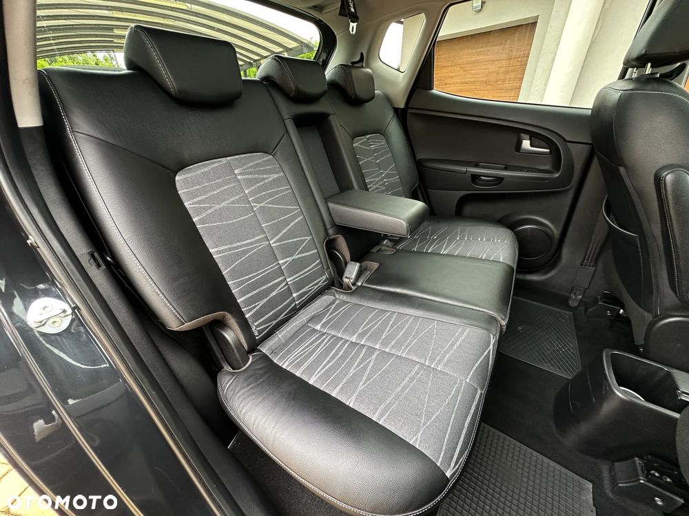 Kia Venga - 21