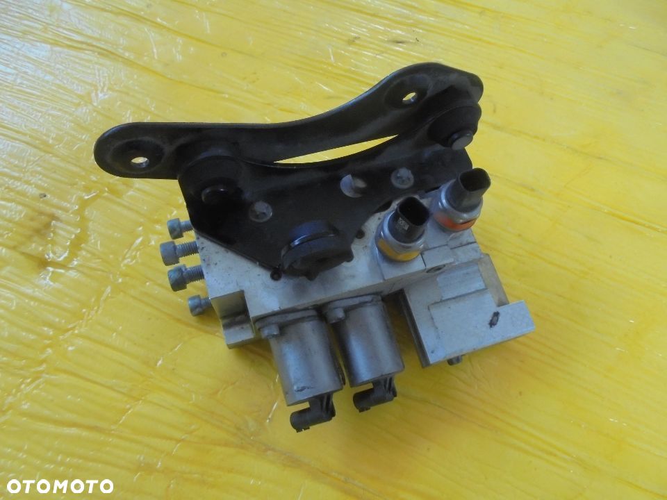 MERCEDES ML GL GLS W166 6,3 AMG ROZDZIELACZ DYNAMIC DRIVE - 1