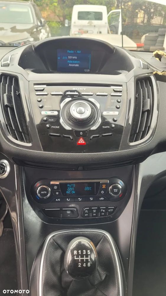 Ford Kuga 2.0 TDCi 2x4 ST-Line - 19