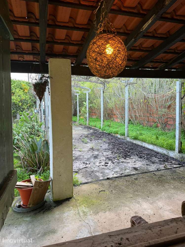 Oportunidade de Investimento | Moradia para Remodelar com Terreno de 2 - Grande imagem: 3/15
