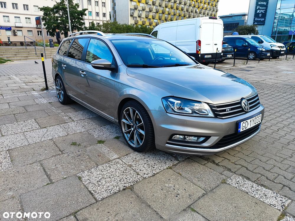 Volkswagen Passat 2.0 TDI Perfectline R-Style DSG - 4