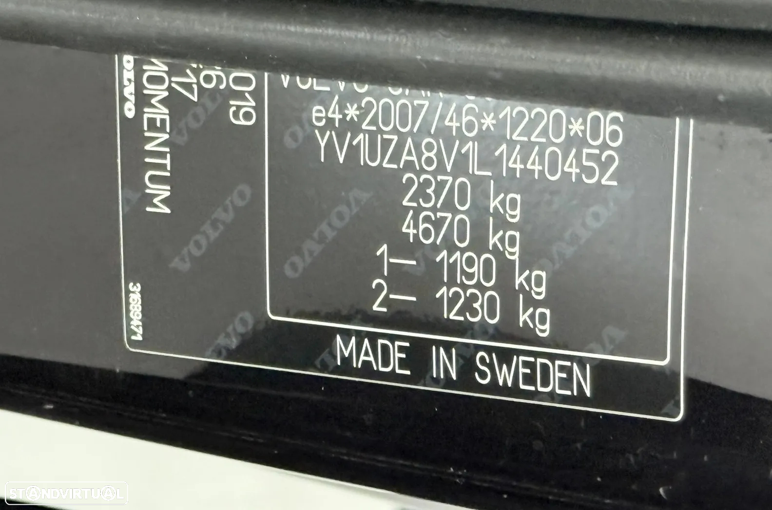 Volvo XC 60 2.0 D4 Momentum Plus - 52