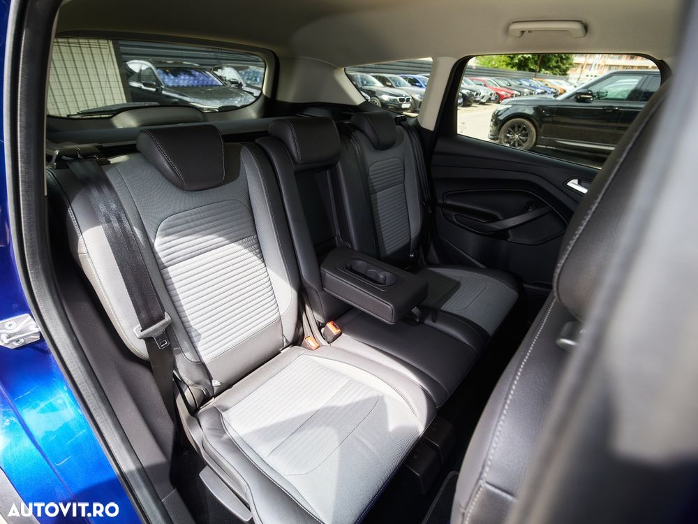 Ford Kuga 1.5 EcoBoost 2x4 Titanium - 16