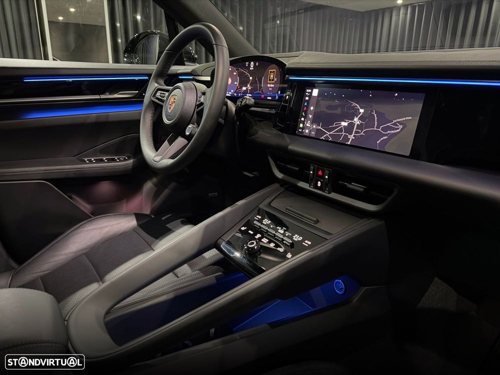 Porsche Macan Electric 4 - 41