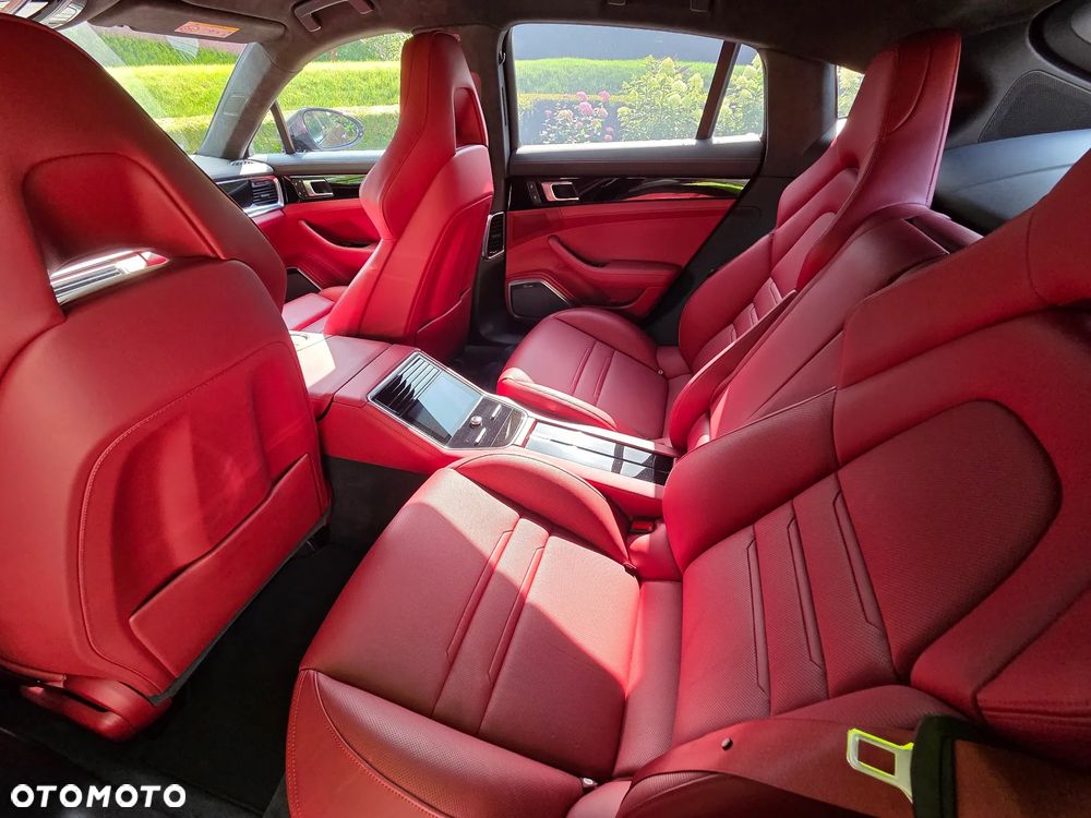 Porsche Panamera GTS - 28