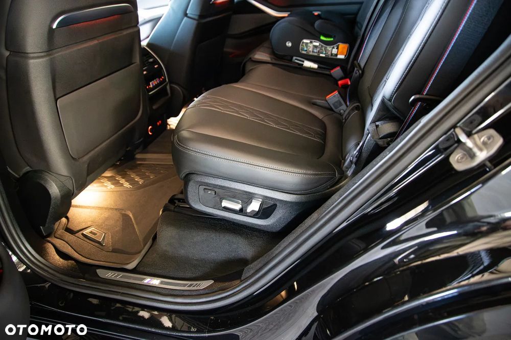 BMW X7 - 19