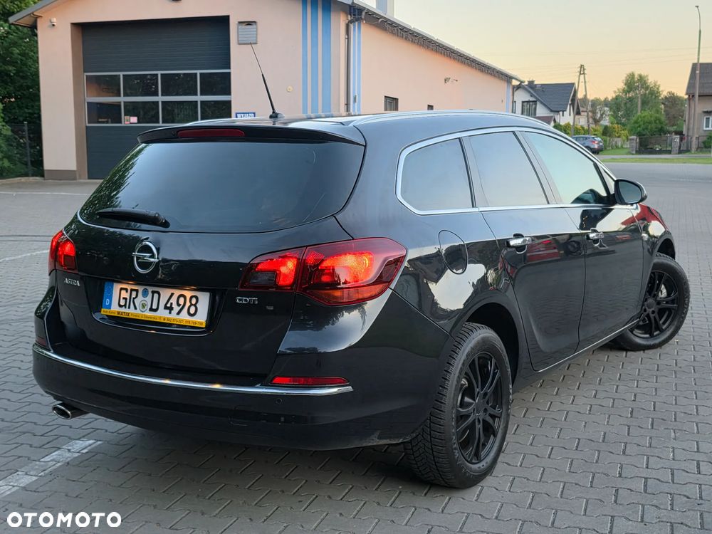 Opel Astra 2.0 CDTI ecoFLEX Start/Stop Exklusiv - 4