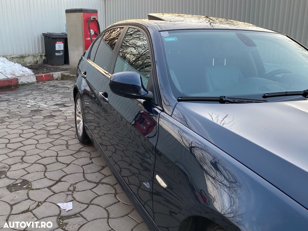 BMW Seria 3 320i Aut. - 3