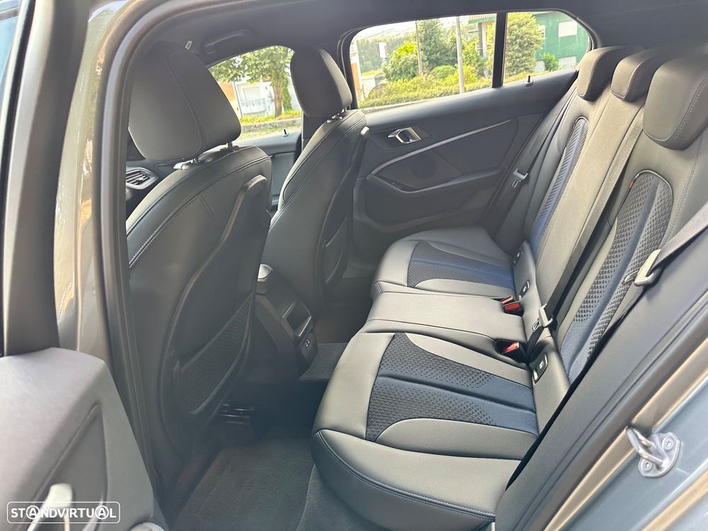 BMW 116 d Pack Desportivo M - 24