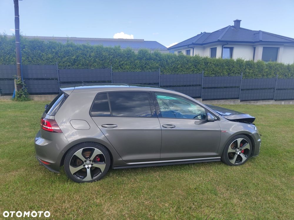 Volkswagen Golf GTI BlueMotion Technology DSG - 13