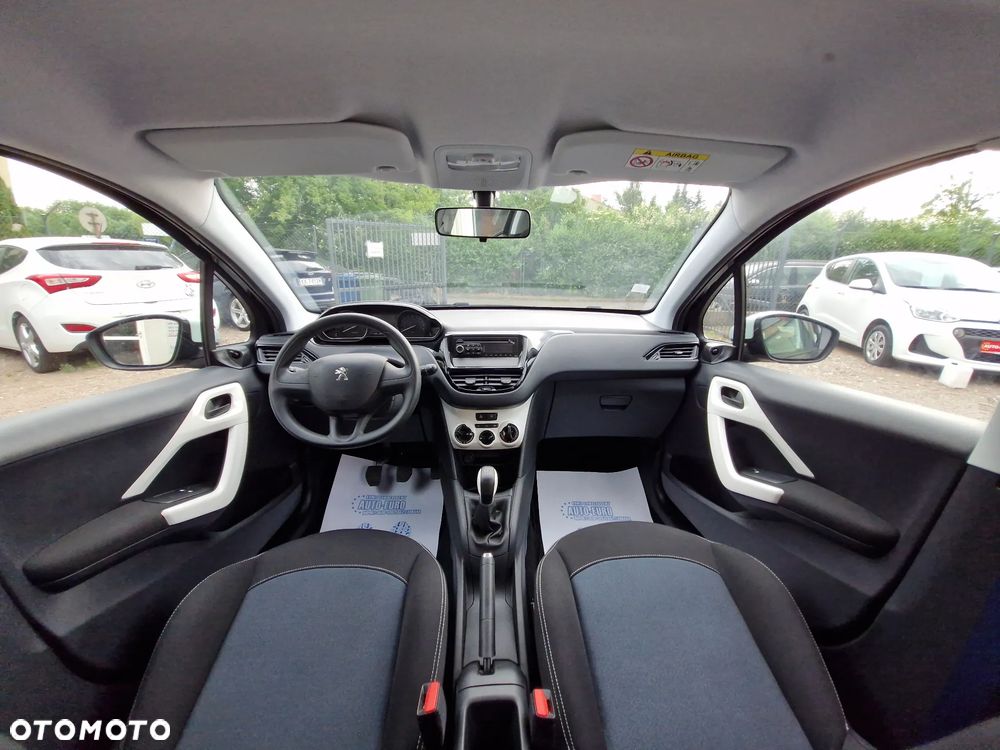 Peugeot 208 PureTech 82 Urban Move - 25