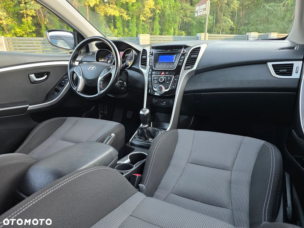Hyundai i30 blue 1.4 Passion - 22