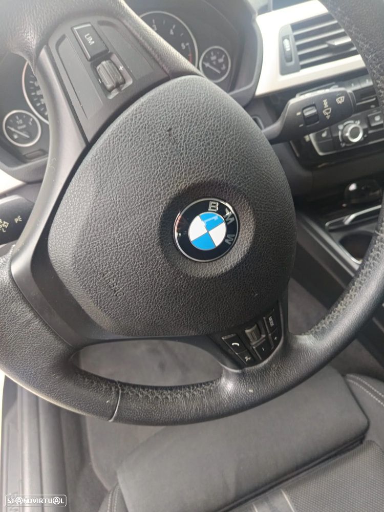BMW 320 d Touring EfficientDynamics - 12