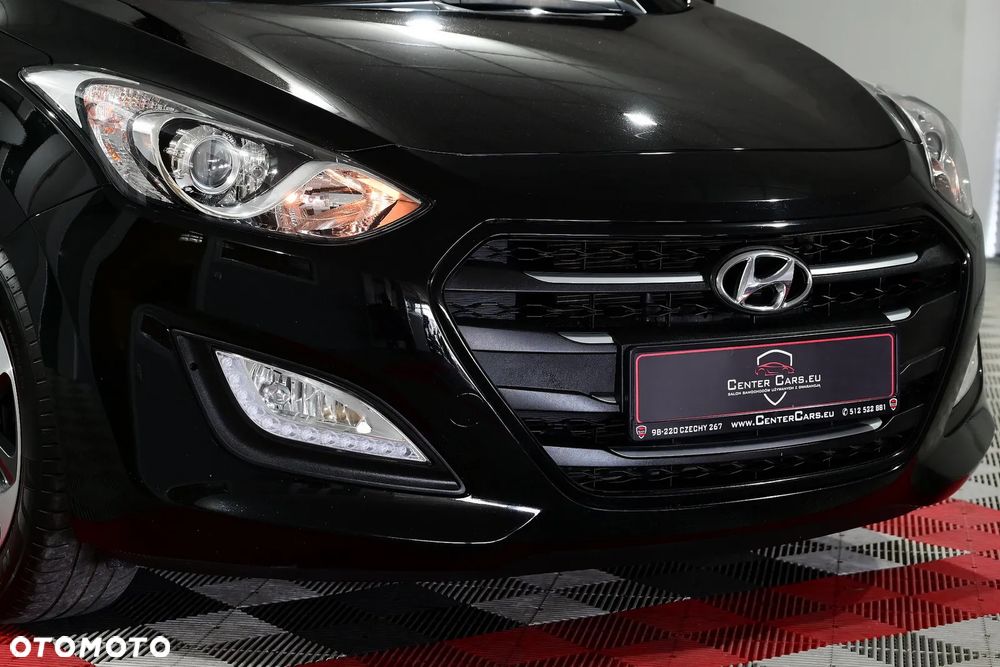 Hyundai i30 i30cw 1.6 Automatik Style - 37