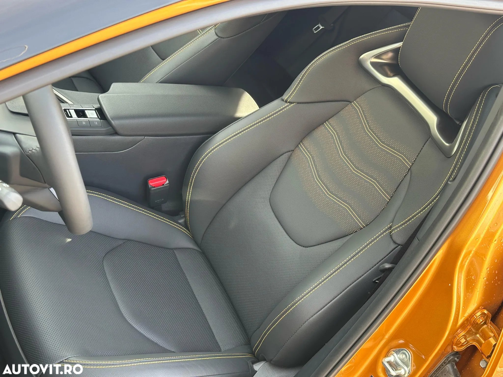 Toyota C-HR 2.0 PHEV 223 CP 4x2 CVT Premiere Edition - 11