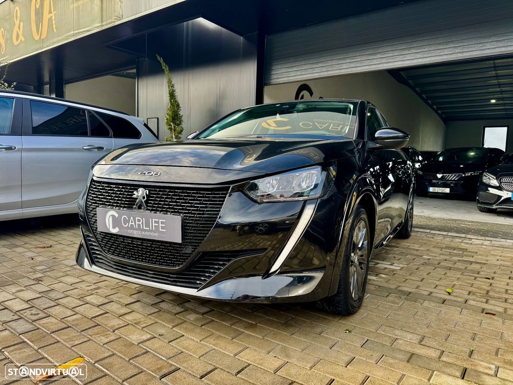 Peugeot 208 - 1