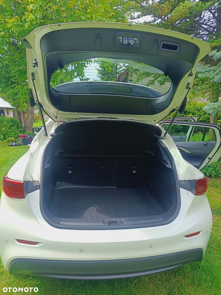 Infiniti Q30 1.5d Premium Tech - 3