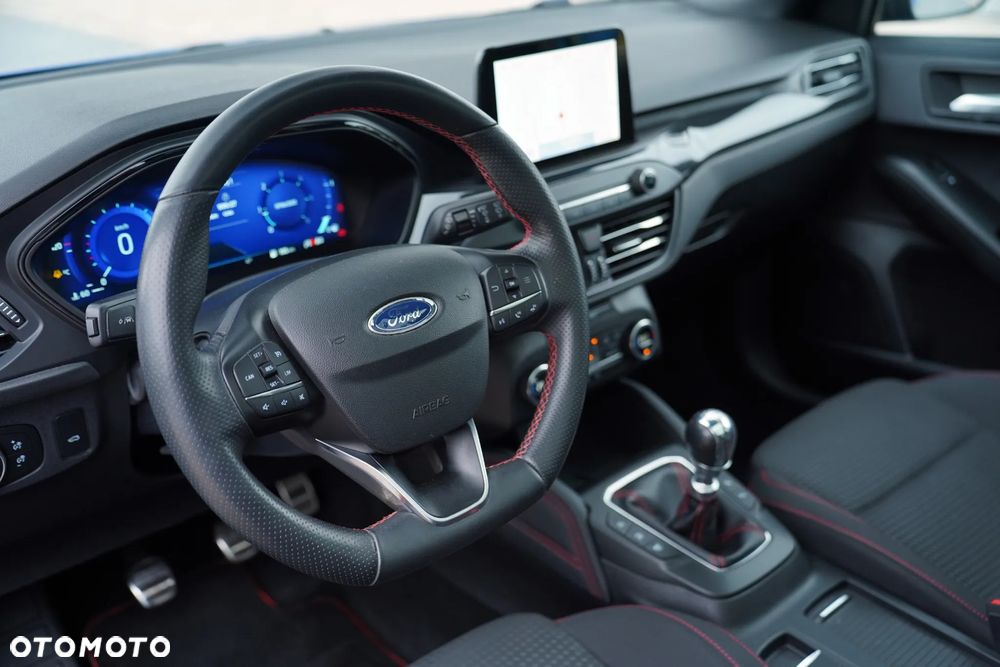 Ford Focus 1.5 EcoBlue Start-Stopp-System ST-LINE - 17