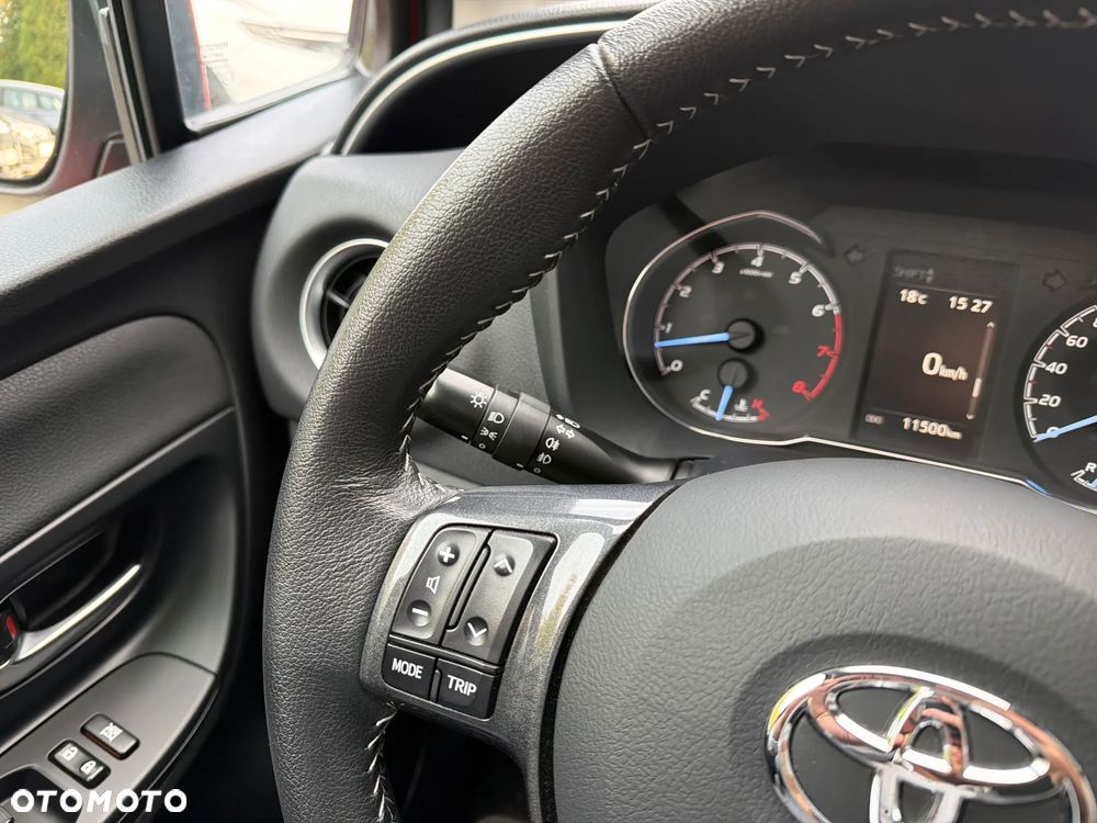 Toyota Yaris 1.5 Premium - 22