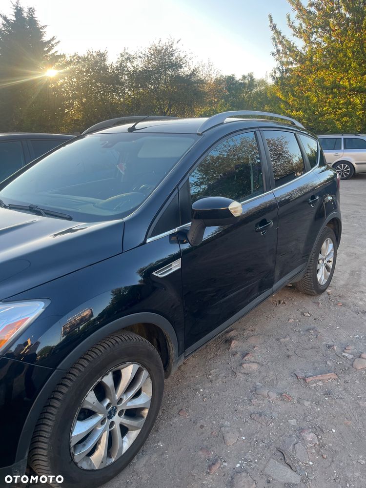 Ford Kuga 2.0 TDCi 2x4 Titanium - 13