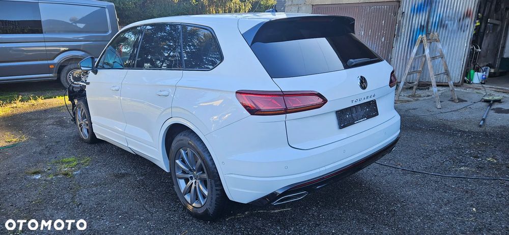 Volkswagen Touareg 3.0 V6 TFSI 4Motion R-Line - 4