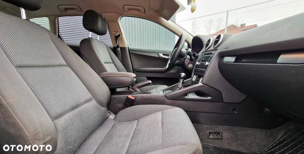 Audi A3 Sportback 2.0 TDI DPF Quattro Attraction - 9