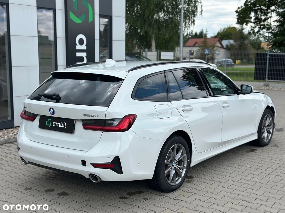 BMW Seria 3 320d xDrive - 7