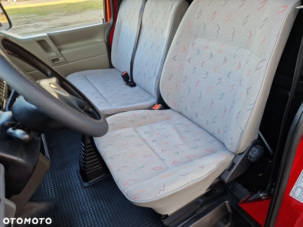 Volkswagen Transporter - 8