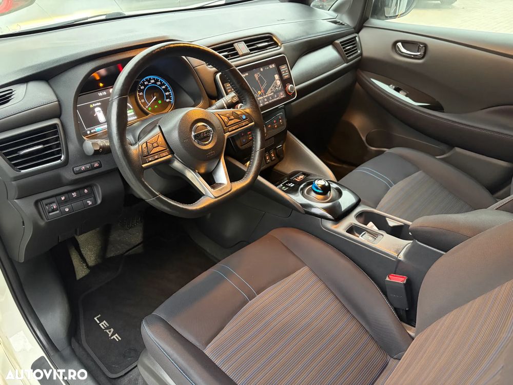 Nissan Leaf 2020 electric, 15.700 € — imagine 8