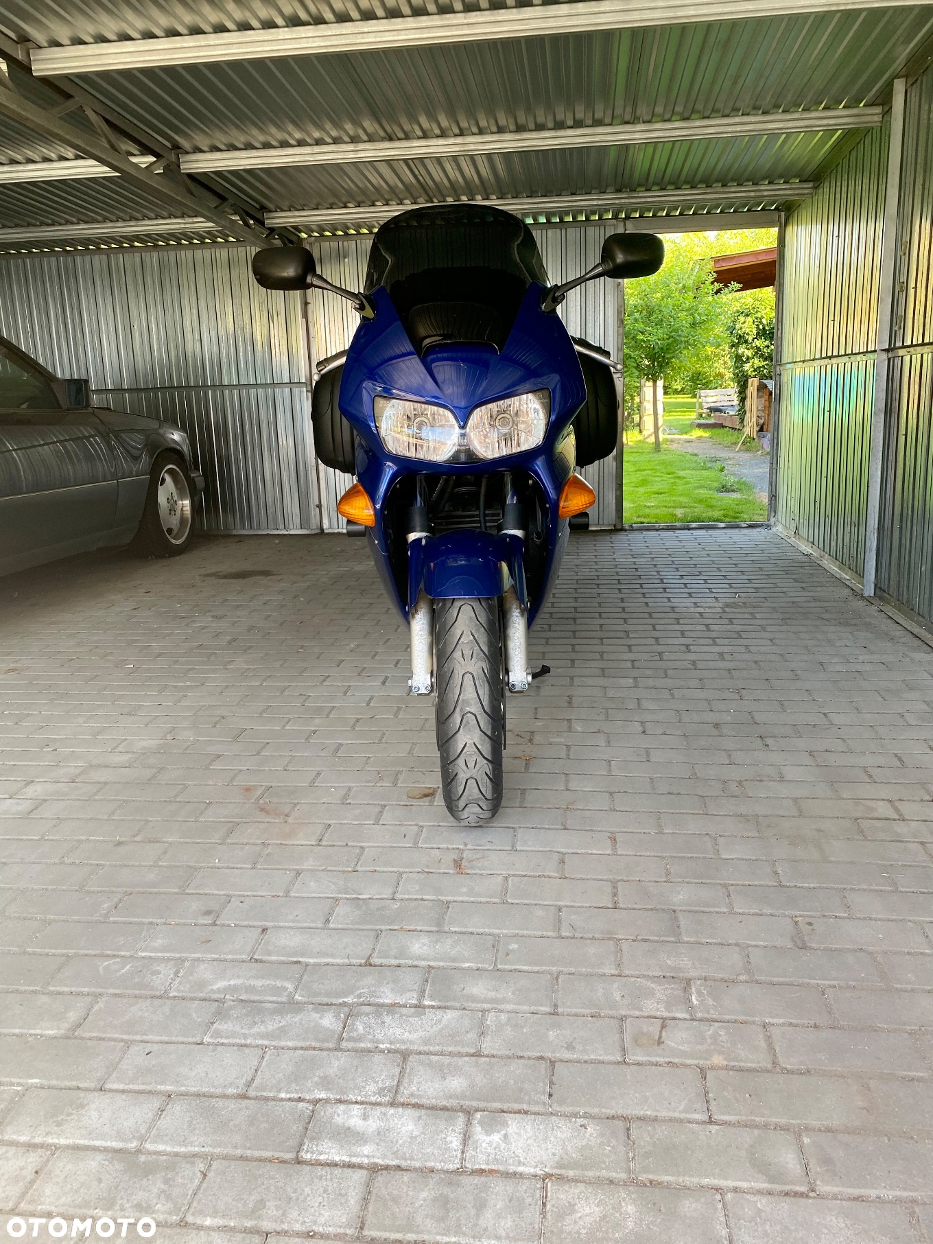 Honda VFR - 2