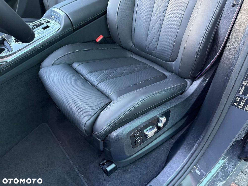 BMW X7 - 14