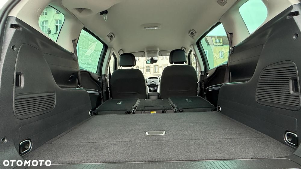 Opel Zafira - 11
