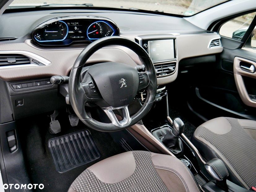 Peugeot 2008 120 VTI Allure - 12