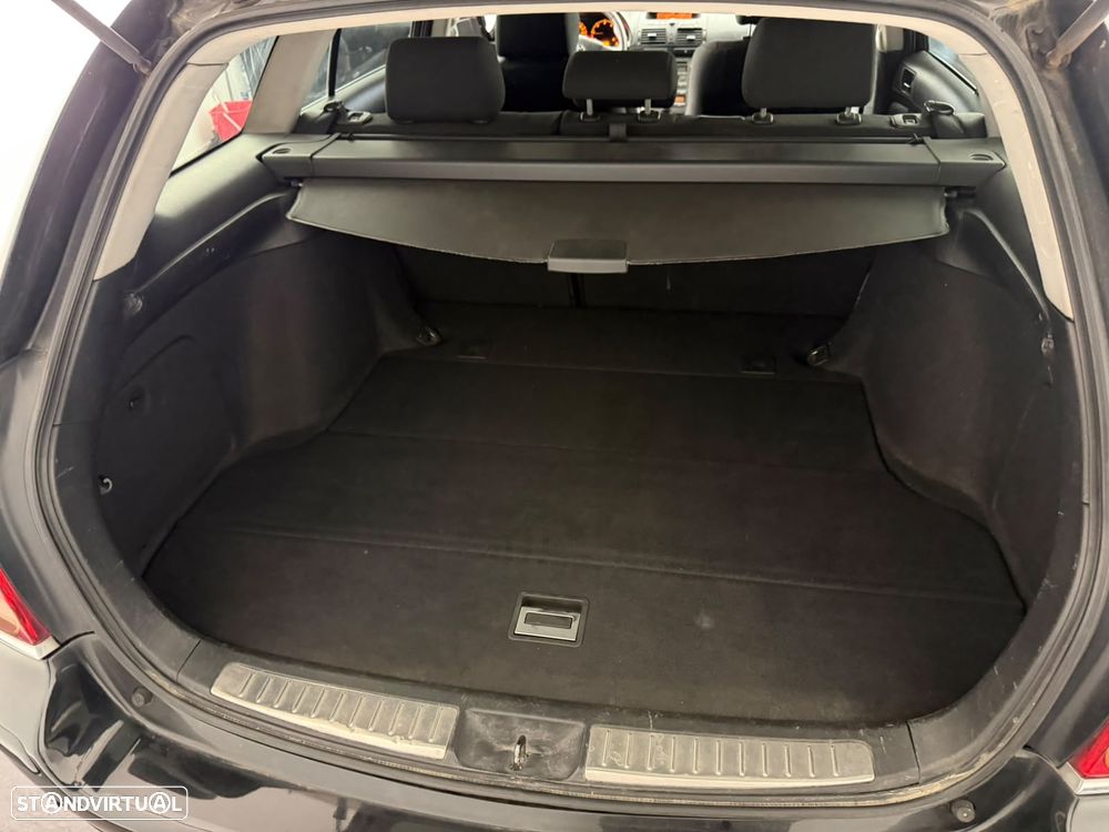 Toyota Avensis SW 2.2 D-4D - 15