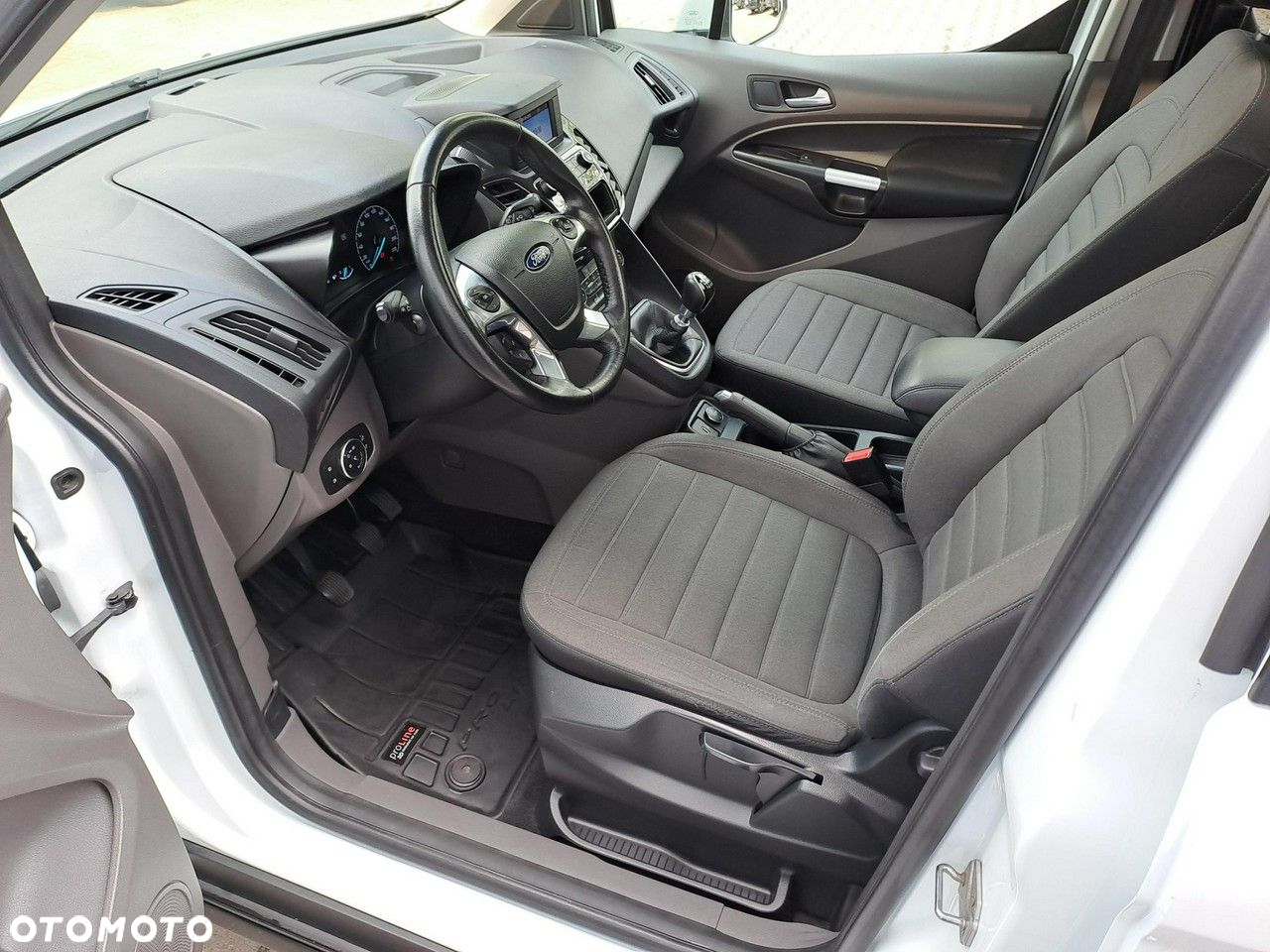 Ford Tourneo Connect Grand - 9