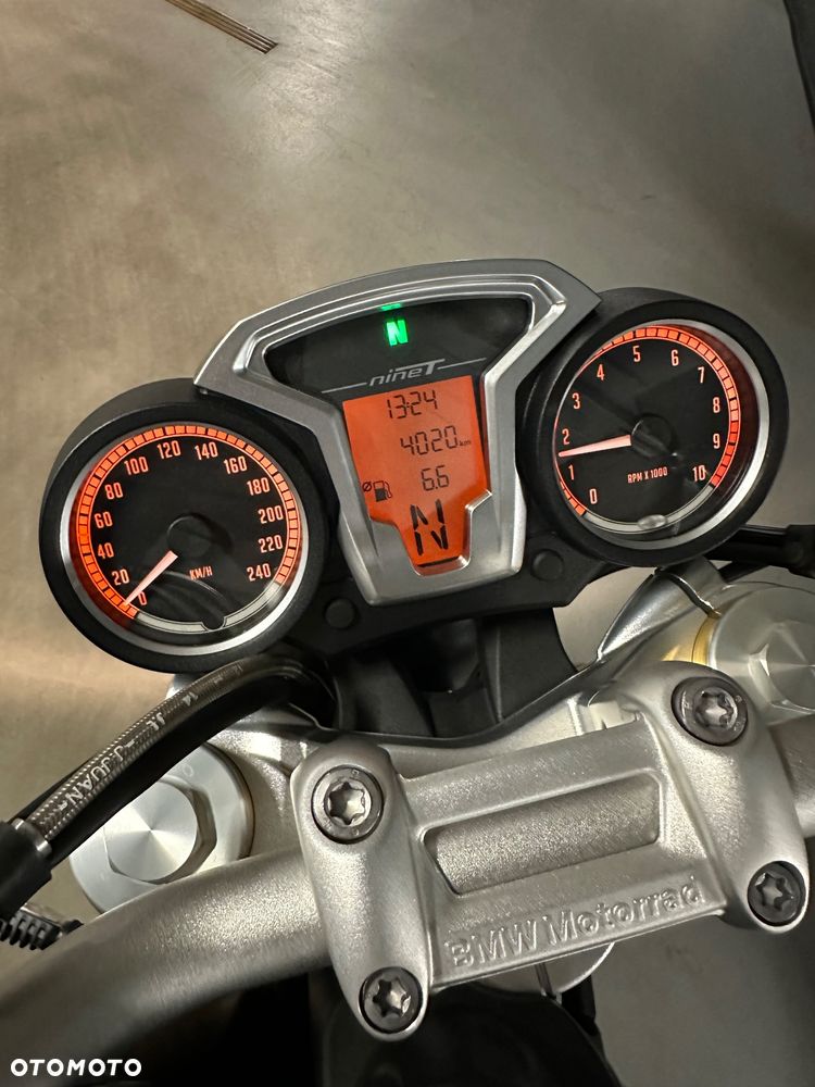 BMW R - 25