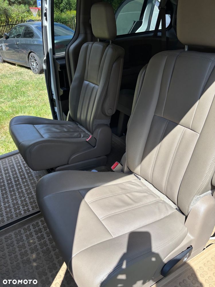 Chrysler Town & Country 3.6 Touring - 12