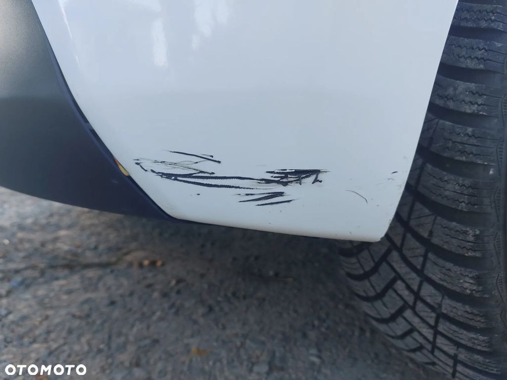 Kia Rio - 10