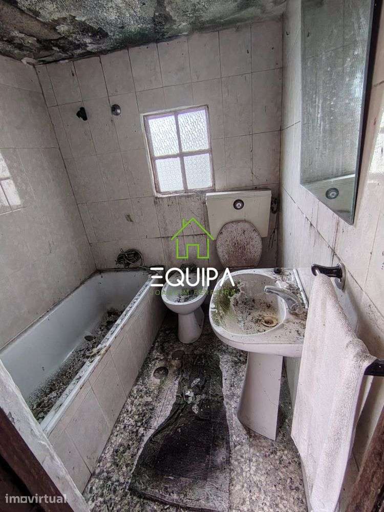 MORADIA ISOLADA para Restauro em Sao Mamede de Negrelos - Grande imagem: 5/15