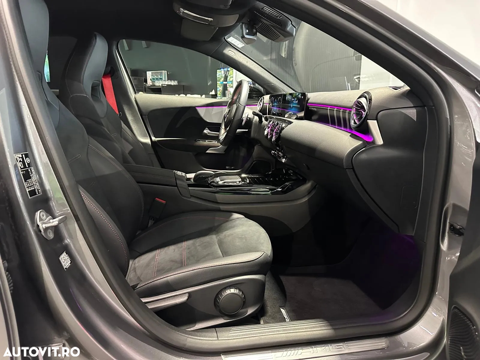 Mercedes-Benz A AMG 35 4MATIC MHEV 8G-DCT - 11