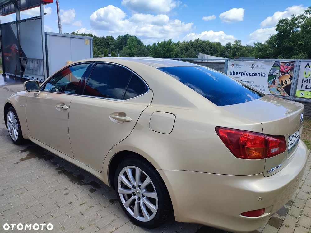 Lexus IS 220 D Prestige - 3