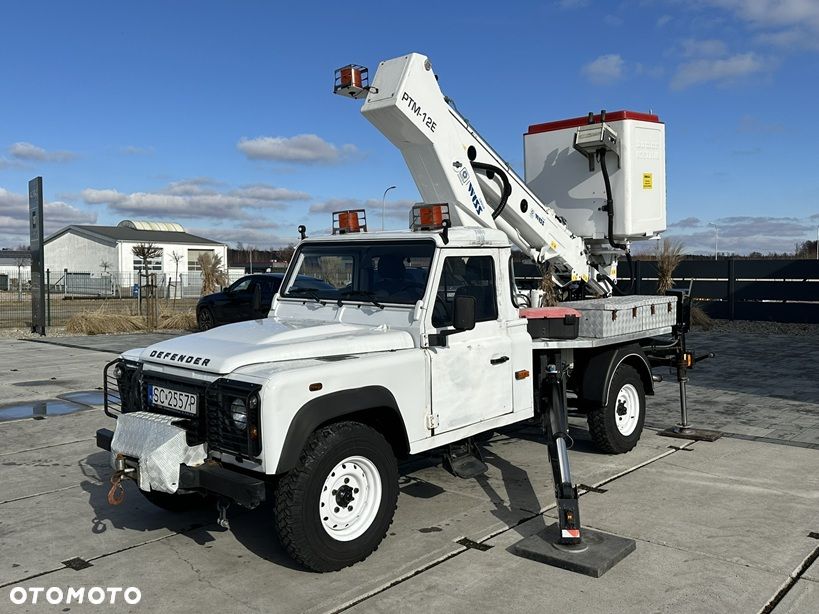 Land Rover Defender - 6