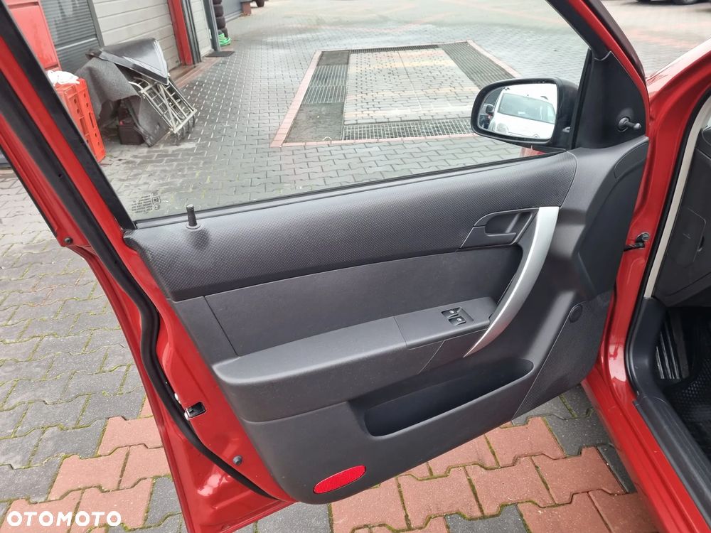 Chevrolet Aveo 1.2 16V Base - 9