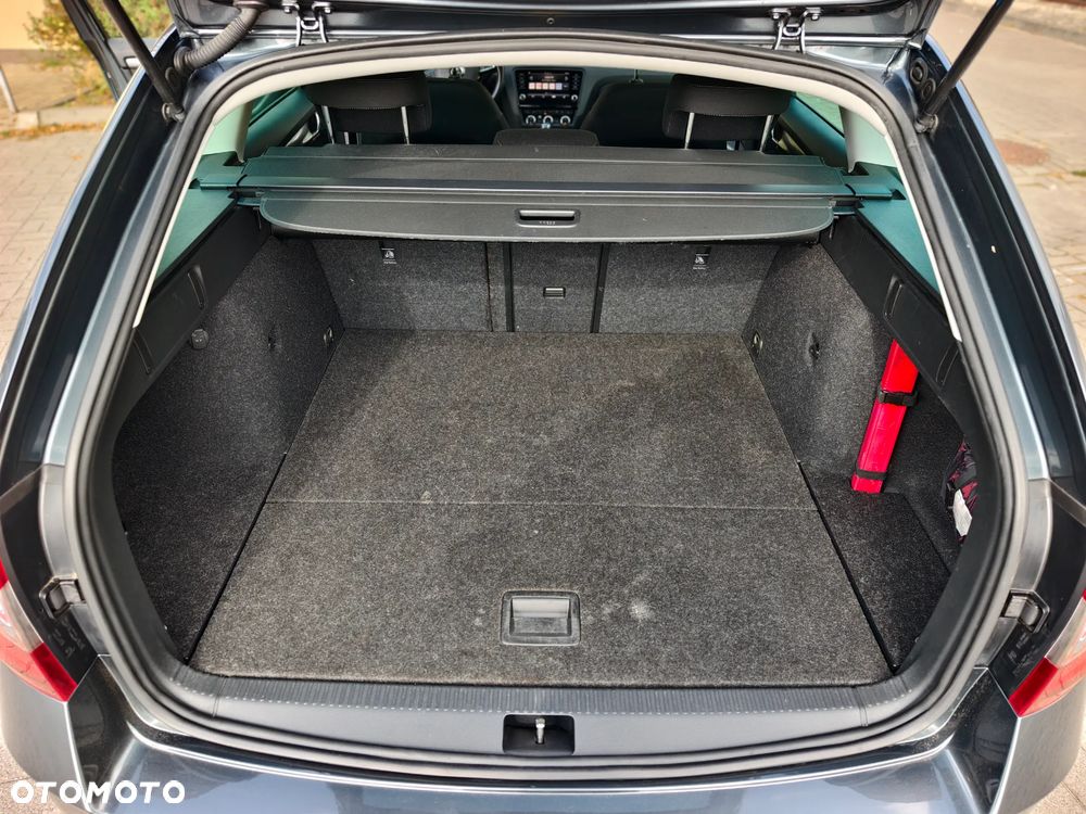 Skoda Octavia 2.0 TDI DSG Soleil - 23